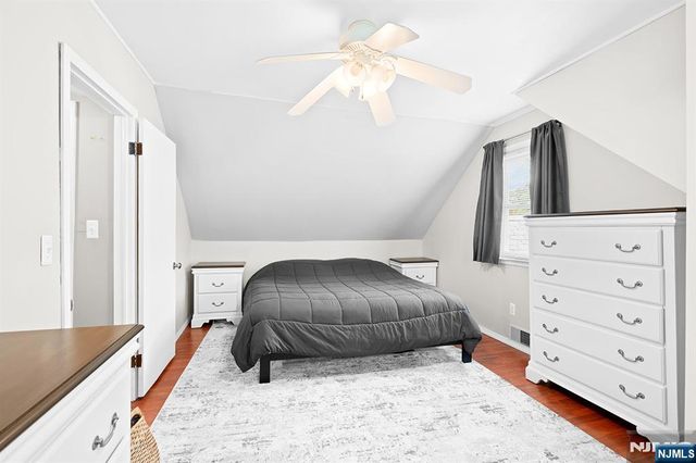 3 Roy Avenue, Bloomingdale, NJ 07403