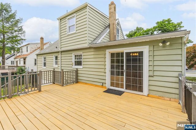 3 Roy Avenue, Bloomingdale, NJ 07403