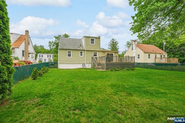 3 Roy Avenue, Bloomingdale, NJ 07403