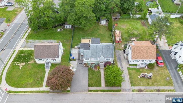 3 Roy Avenue, Bloomingdale, NJ 07403