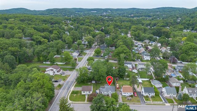 3 Roy Avenue, Bloomingdale, NJ 07403