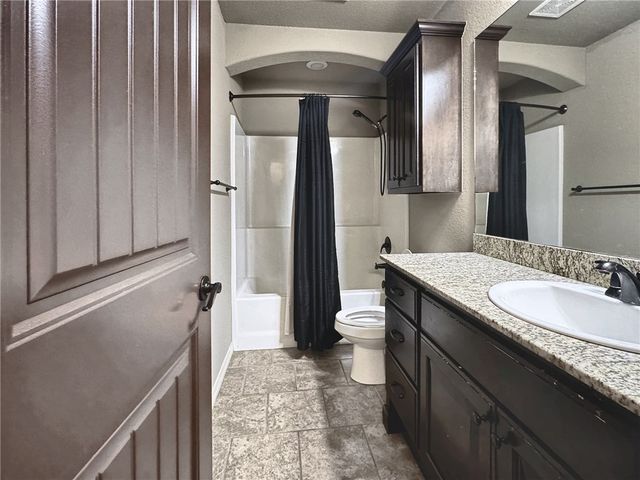 2700 Calm Ridge, Bentonville, AR 72713