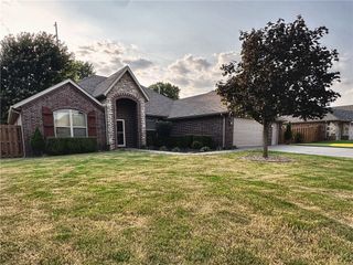 2700 Calm Ridge, Bentonville, AR 72713