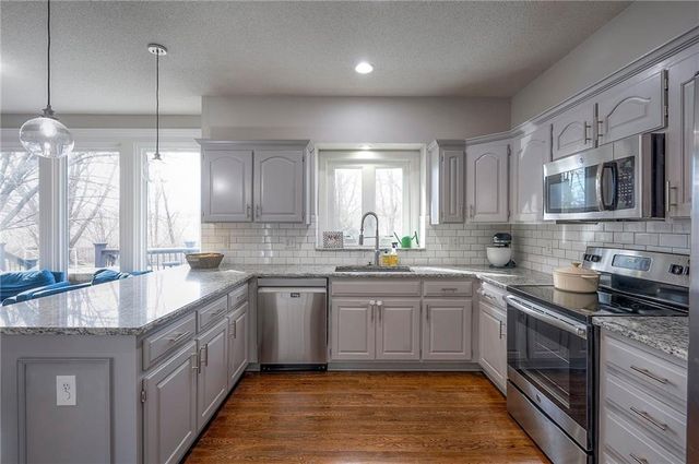 6719 W 147th Terrace, Overland Park, KS 66223