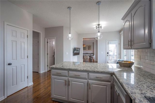 6719 W 147th Terrace, Overland Park, KS 66223