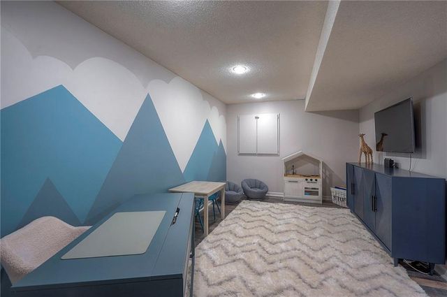 6719 W 147th Terrace, Overland Park, KS 66223