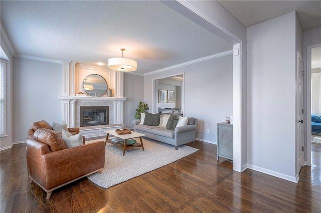 6719 W 147th Terrace, Overland Park, KS 66223