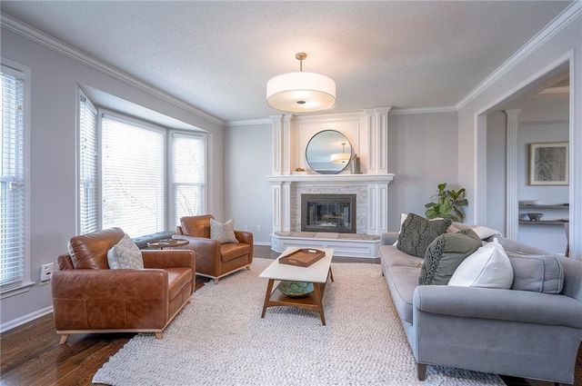 6719 W 147th Terrace, Overland Park, KS 66223