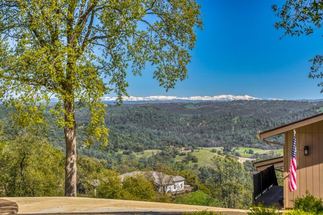 5161 Coyote Pass Rd, Shingle Springs, CA 95682