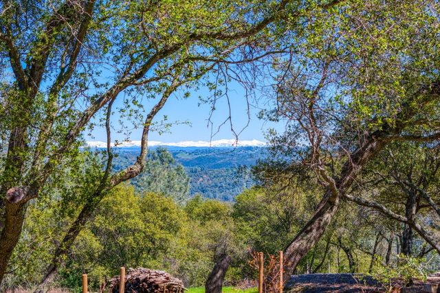 5161 Coyote Pass Rd, Shingle Springs, CA 95682