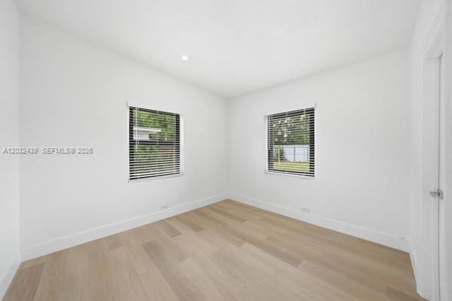 2520 NW 160th St, Miami Gardens, FL 33054