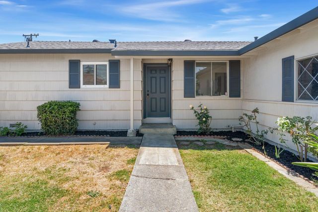 7577 Lemarsh Way, Sacramento, CA 95822
