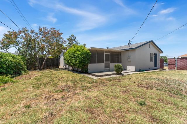 7577 Lemarsh Way, Sacramento, CA 95822