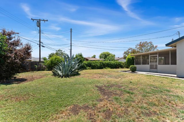 7577 Lemarsh Way, Sacramento, CA 95822