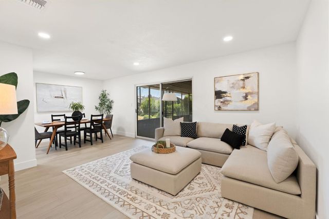 7577 Lemarsh Way, Sacramento, CA 95822