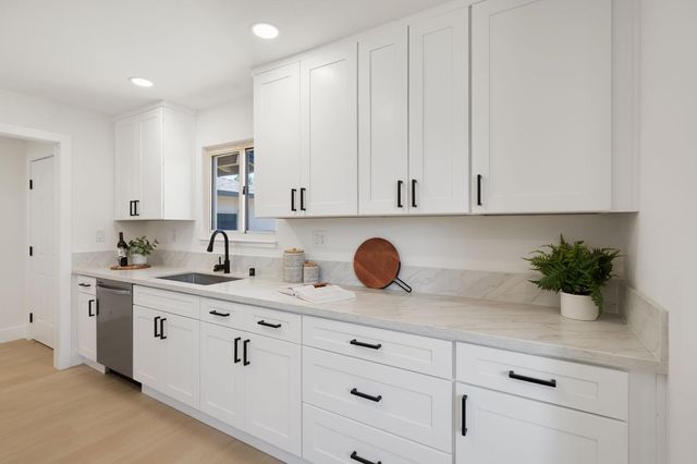 7577 Lemarsh Way, Sacramento, CA 95822