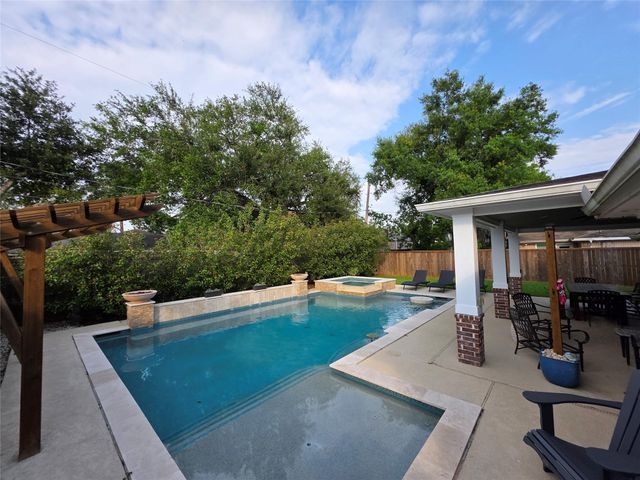 10807 Sagemeadow Lane, Houston, TX 77089