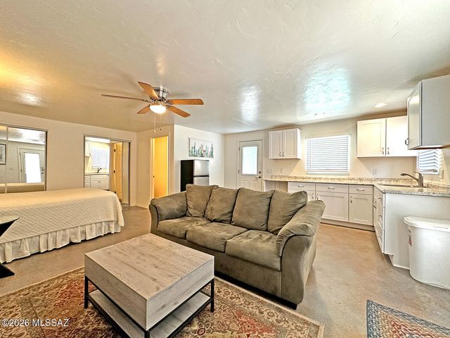 3018 E Seneca Street, Tucson, AZ 85716