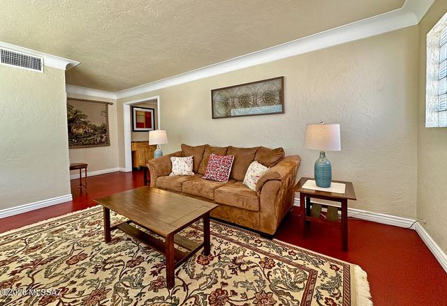 3018 E Seneca Street, Tucson, AZ 85716