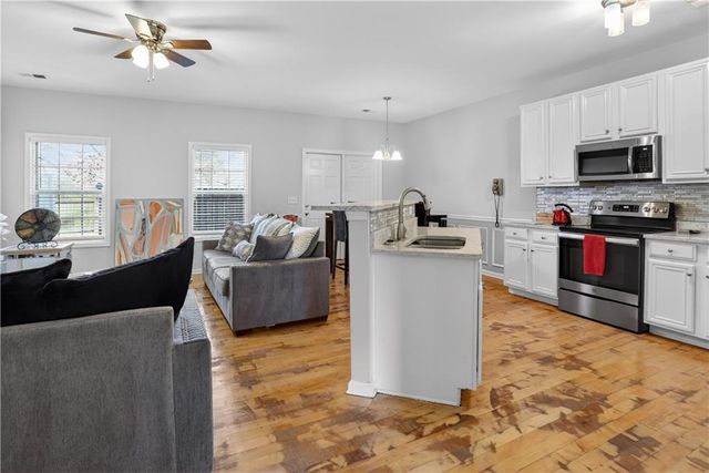 2555 Flat Shoals Road 1304, Atlanta, GA 30349