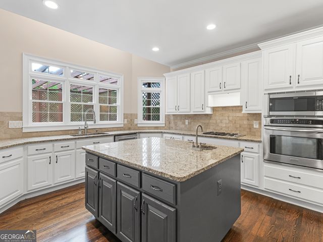 1524 Lake Cove, Atlanta, GA 30338