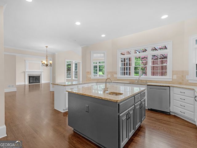 1524 Lake Cove, Atlanta, GA 30338