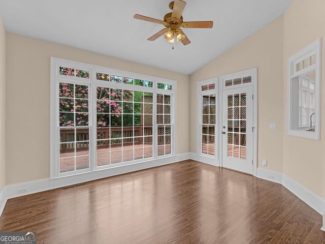 1524 Lake Cove, Atlanta, GA 30338