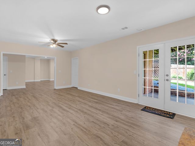 1524 Lake Cove, Atlanta, GA 30338