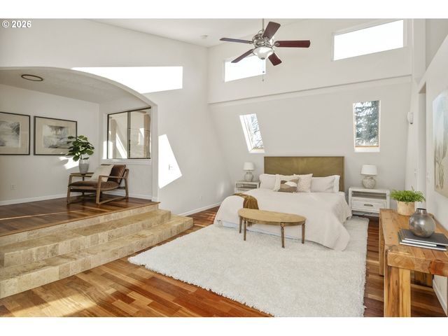 2704 ORCHARD HILL Ln, Lake Oswego, OR 97035