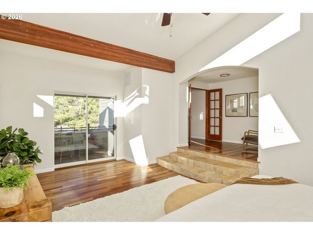 2704 ORCHARD HILL Ln, Lake Oswego, OR 97035