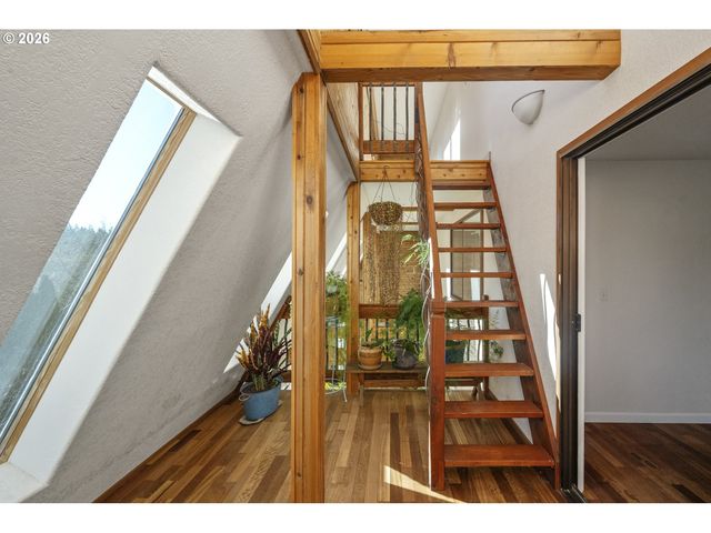 2704 ORCHARD HILL Ln, Lake Oswego, OR 97035