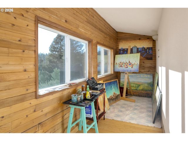 2704 ORCHARD HILL Ln, Lake Oswego, OR 97035