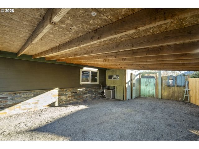 2704 ORCHARD HILL Ln, Lake Oswego, OR 97035