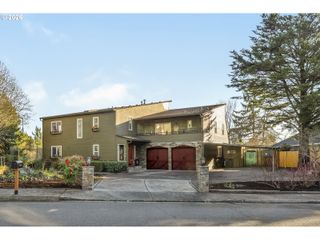 2704 ORCHARD HILL Ln, Lake Oswego, OR 97035