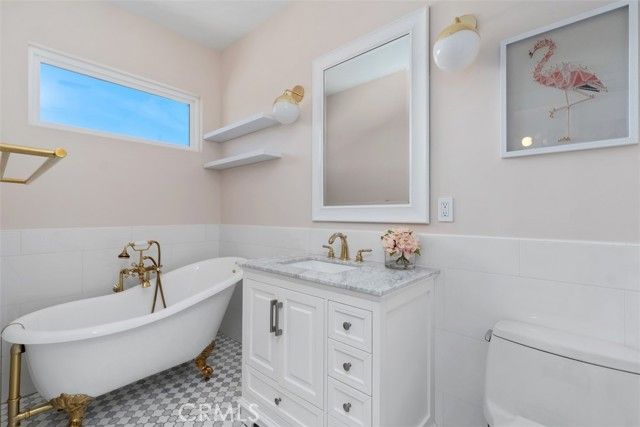 23762 Via Monte, Laguna Hills, CA 92679