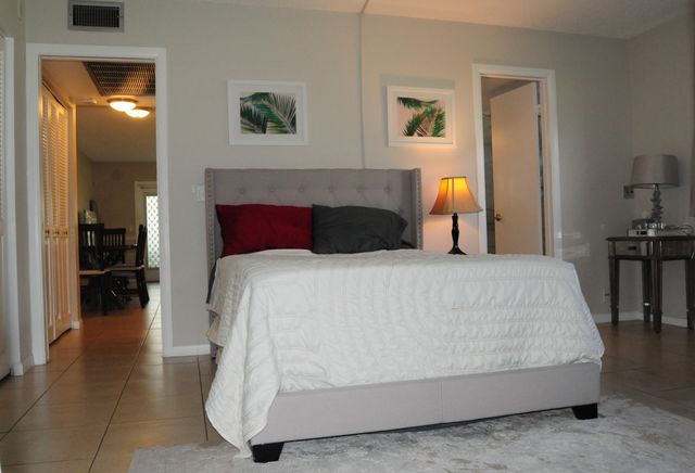 1 Newport A 1, Deerfield Beach, FL 33442