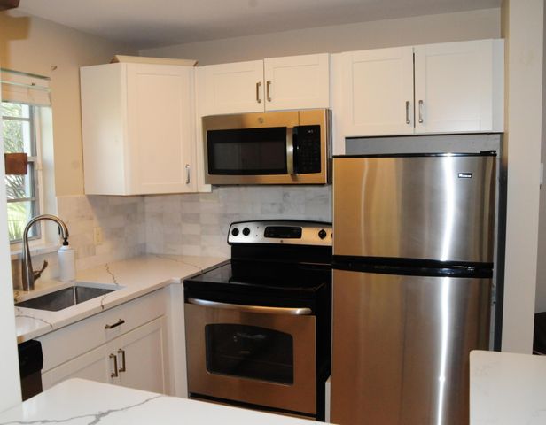 1 Newport A 1, Deerfield Beach, FL 33442