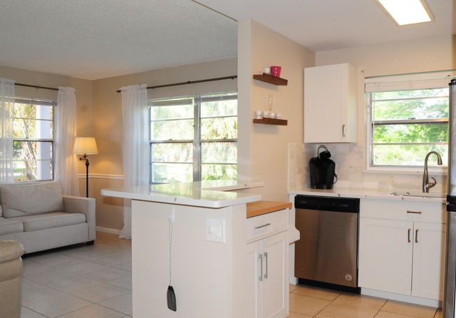 1 Newport A 1, Deerfield Beach, FL 33442