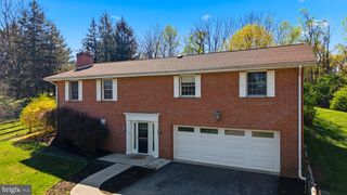 108 MEADOWBROOK CIR, Martinsburg, WV 25401