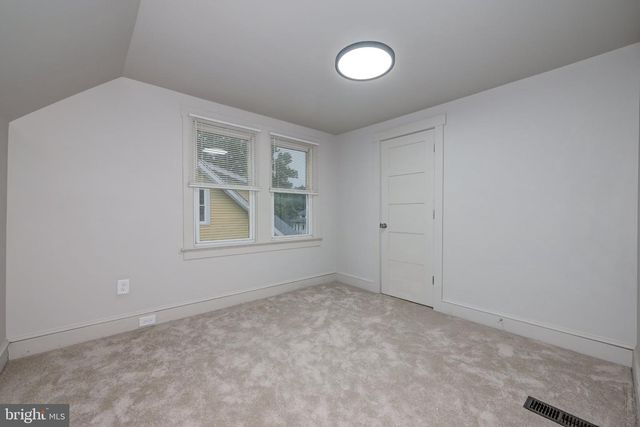531 GREENWICH AVE, Paulsboro, NJ 08066