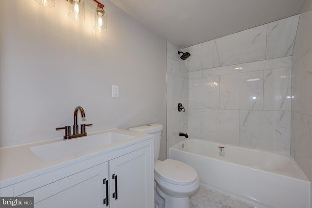 531 GREENWICH AVE, Paulsboro, NJ 08066
