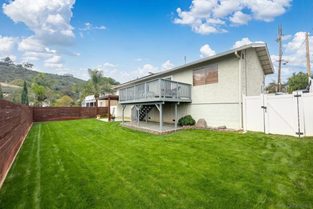 11739 Walnut Rd, Lakeside, CA 92040