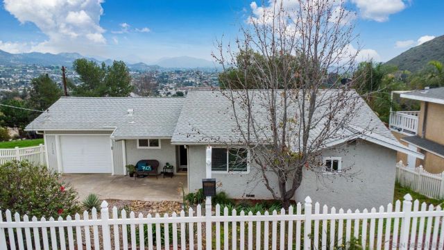 11739 Walnut Rd, Lakeside, CA 92040
