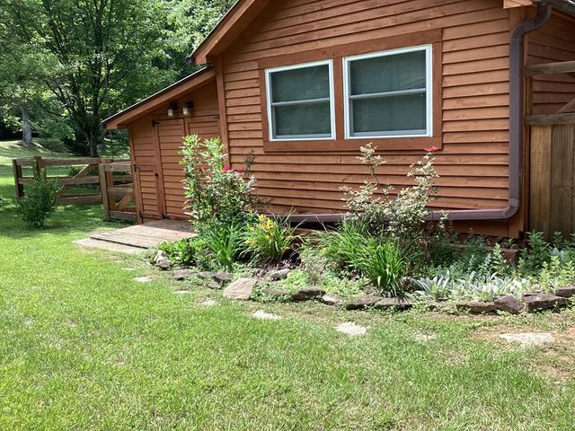 1531 Mountain Village Drive, Hiawassee, GA 30546
