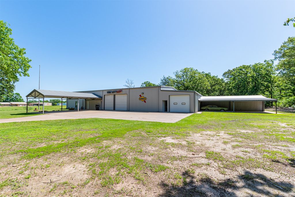 129 Rs County Road 2222, Emory, TX 75440