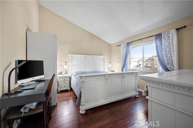 8435 Burnet 105, North Hills (los Angeles), CA 91343