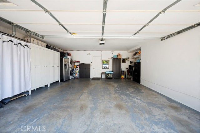 8435 Burnet 105, North Hills (los Angeles), CA 91343