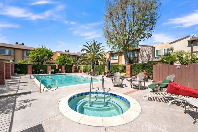 8435 Burnet 105, North Hills (los Angeles), CA 91343