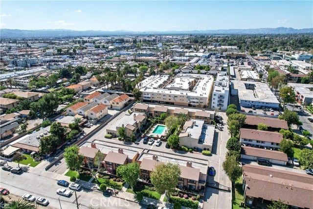 8435 Burnet 105, North Hills (los Angeles), CA 91343