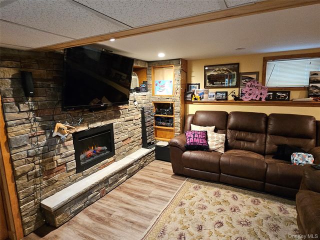 7757 76th Street, Glendale, NY 11385